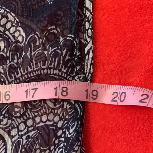 A.N.A. A New Approach Top with Cap Sleeves , Size Medium - Picture 13 of 16